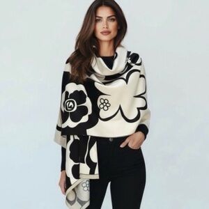 Camellia Flower Wrap, Black & Cream